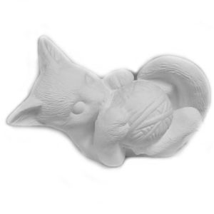 Lekande katt
