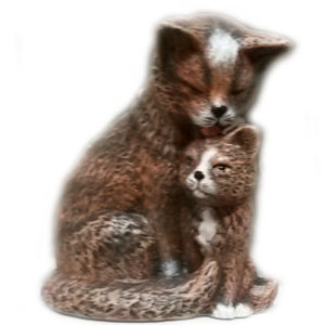 Katt med kattunge liten