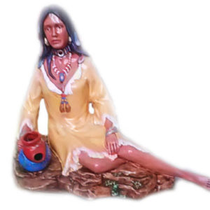 Indiankvinna med krus